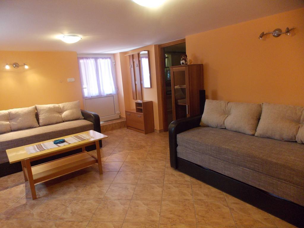 Szonja Apartman Egerszalók Buitenkant foto