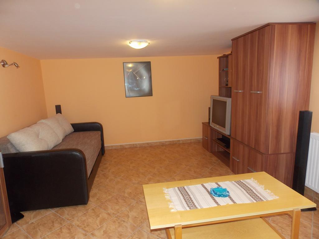Szonja Apartman Egerszalók Buitenkant foto